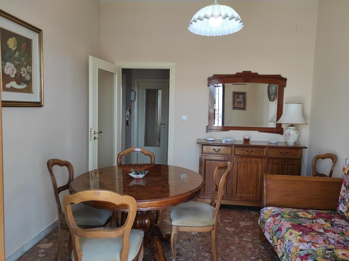 레체 La Colonna Holiday House 아파트 외부 사진