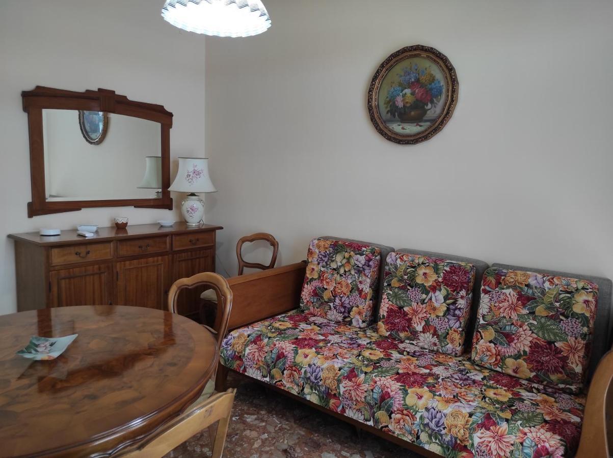 레체 La Colonna Holiday House 아파트 외부 사진