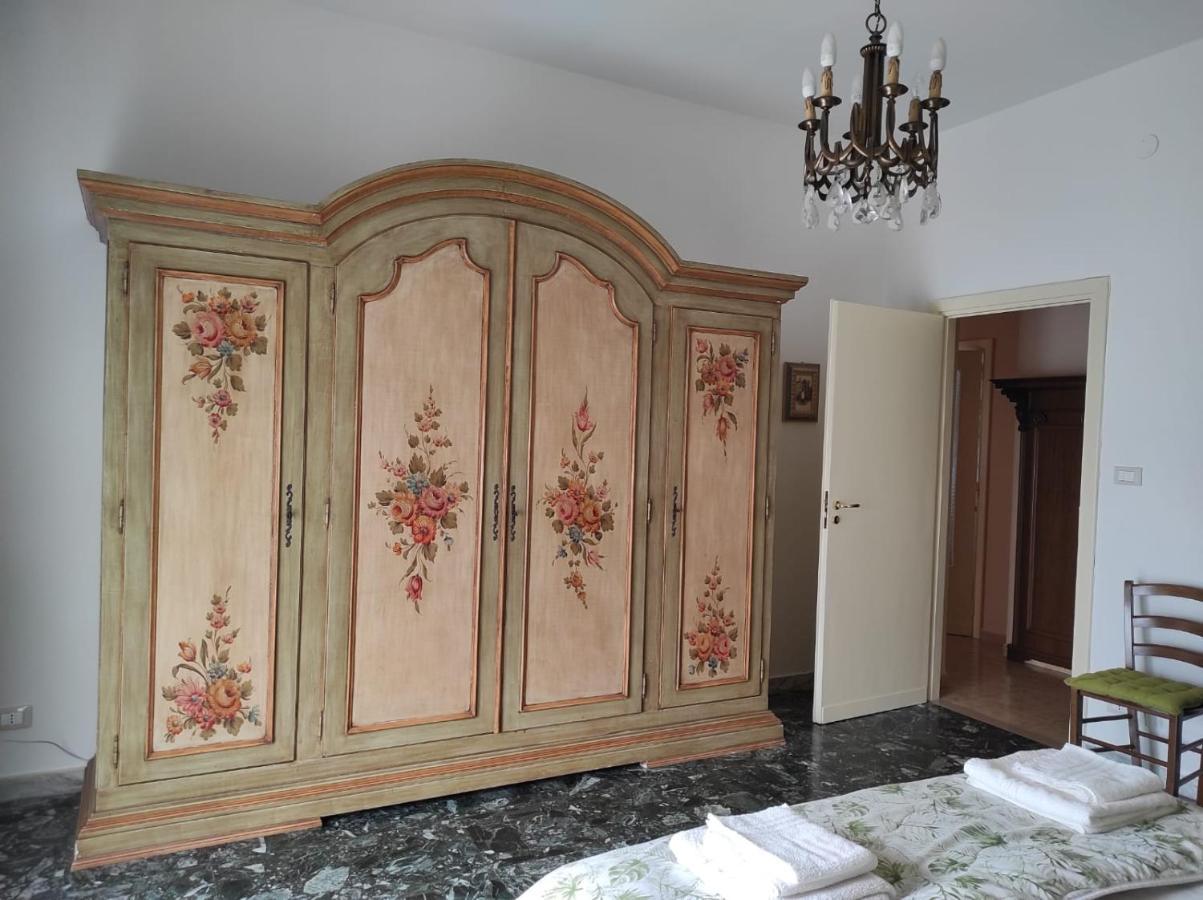 레체 La Colonna Holiday House 아파트 외부 사진